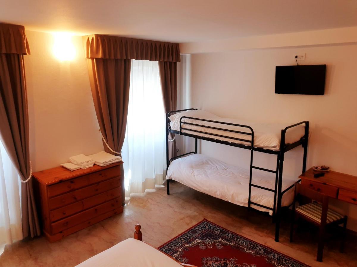 Albergo Trieste Lorenzago Di Cadore Екстер'єр фото